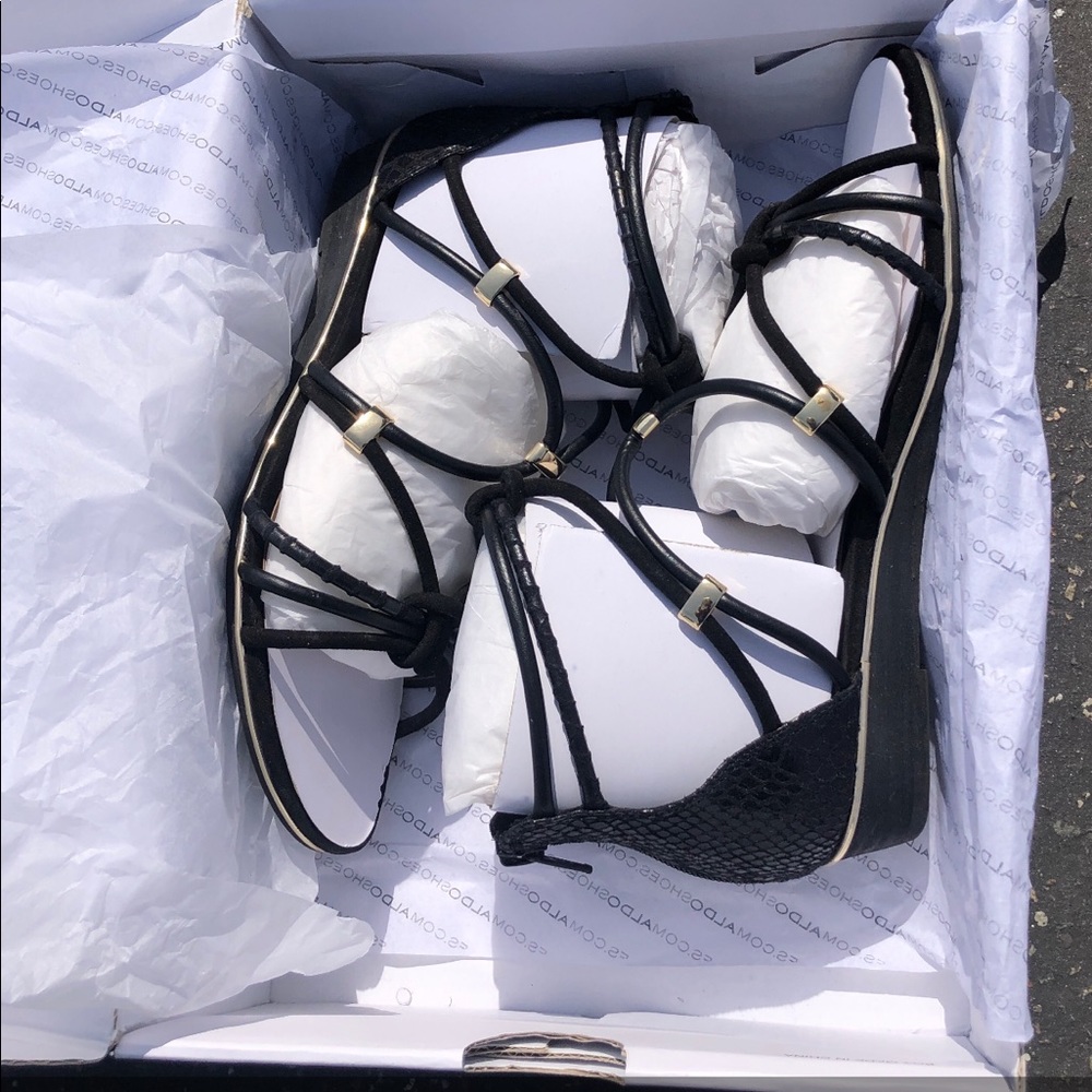 Aldo Sandals